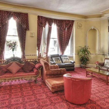 Oyo Diamond Hotel Eastbourne Eksteriør billede